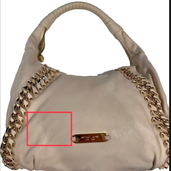 Michael Kors unique ID suple leather Hobo handbag with shiny gold hardware - Picture 11 of 11